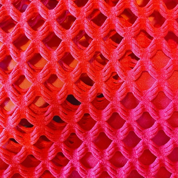 VENUS Red Sleeveless Crochet Mesh High-Neck Tank Top – Size 1X - Picture 6 of 8